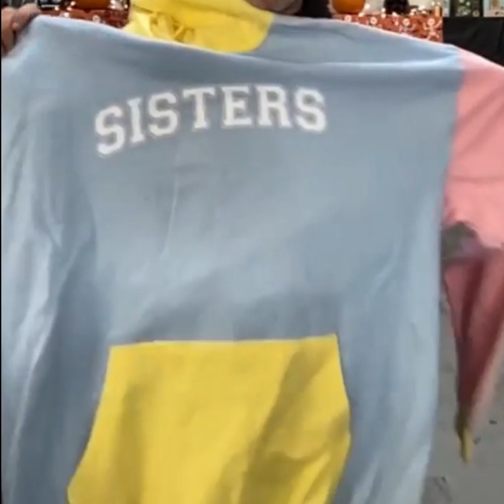 JAMES CHARLES SISTERS RECESS HOODIE IN BLUE YELLOW PINK SIZE XL NWOT - Picture 8 of 9